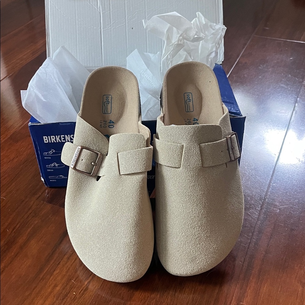 Birkenstock Light Tan Suede Clogs